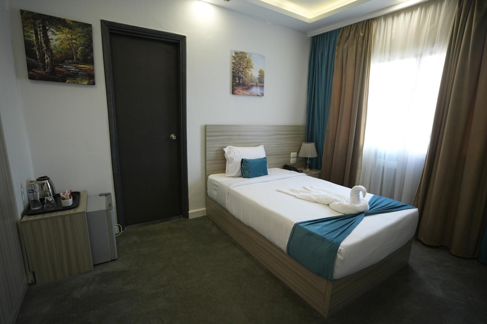 Mar Charbel Hotel Kairo Exterior foto